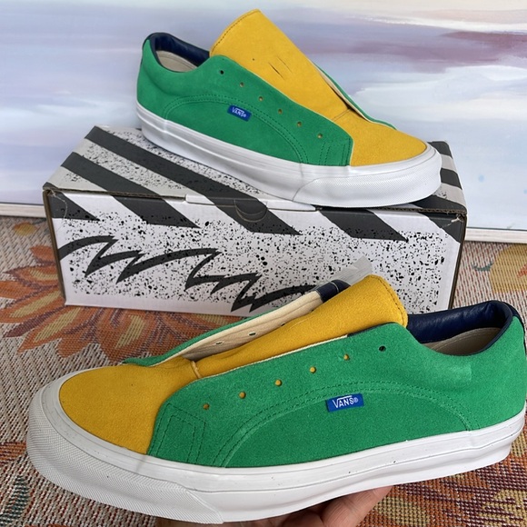 Vans Men’s 0g Lampin Lx
Off The Wall Green/Yellow
VN0A7Q4U021
Sneakers - Picture 15 of 16